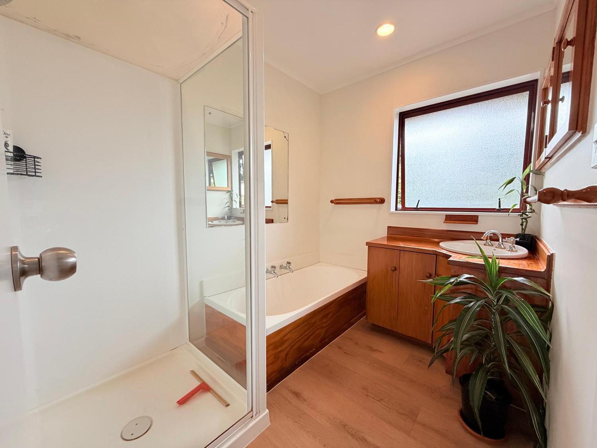 A Cabin With A Big View, Comfort And Tranquility, Close To Vines Martinborough Eksteriør billede
