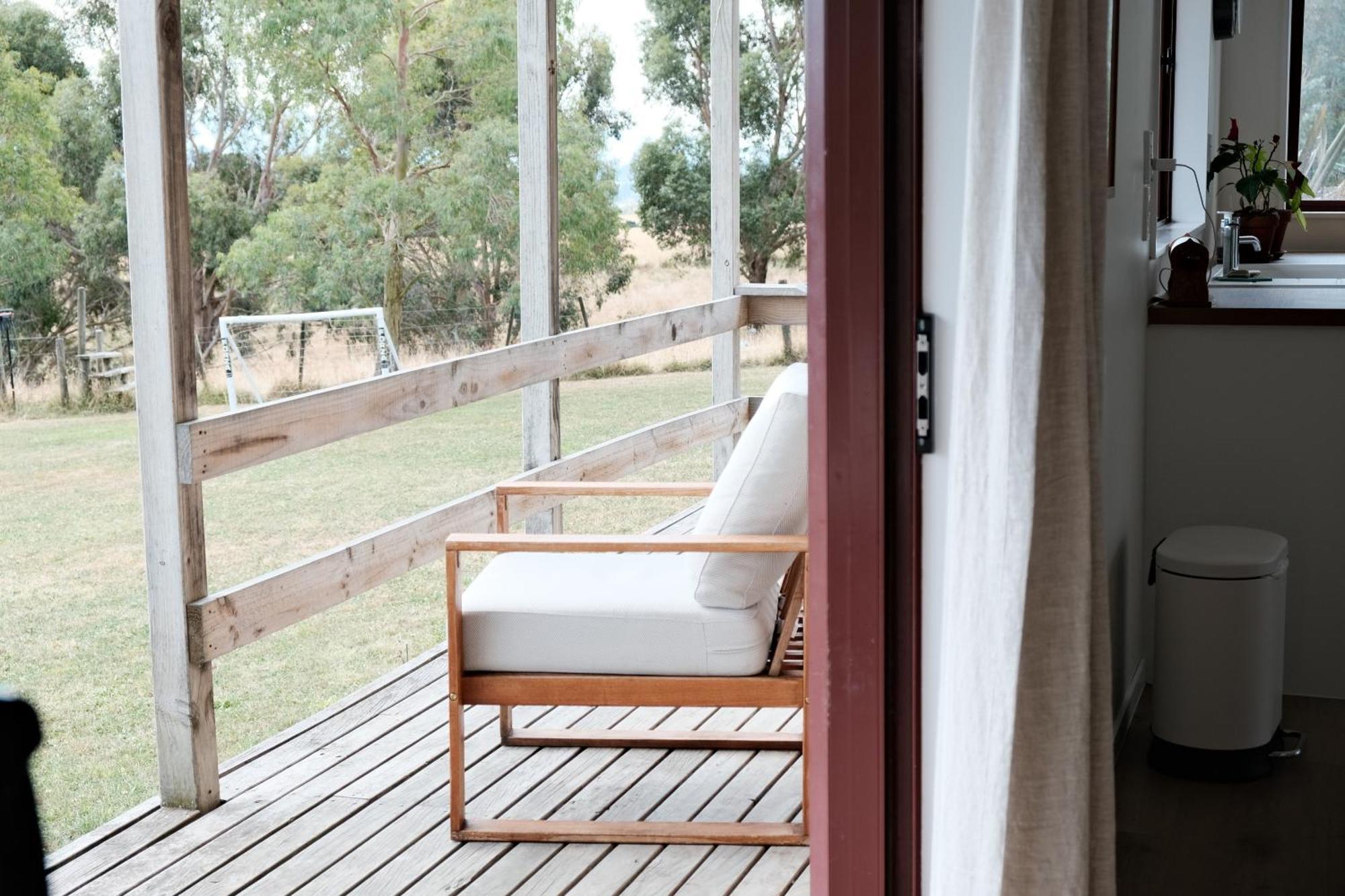 A Cabin With A Big View, Comfort And Tranquility, Close To Vines Martinborough Eksteriør billede
